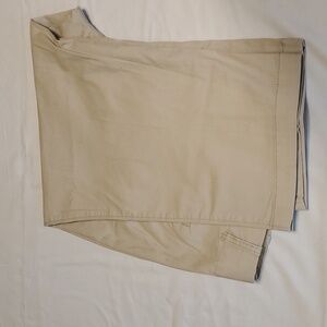 Dockers beige capris size 18